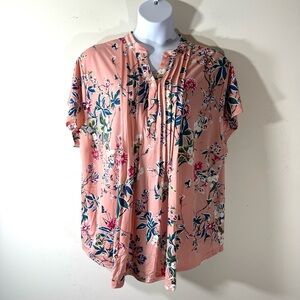 2/$35 Serengeti Pink Floral Knit Top Short Sleeve